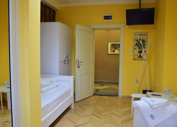 Kyosheto אכסניה *